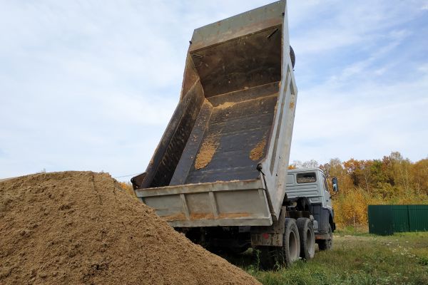 Topsoil Delivery in Goodyear