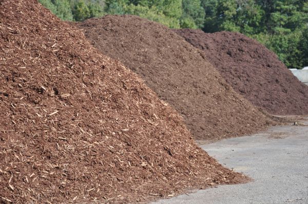 Brown Mulch Delivery in Goodyear